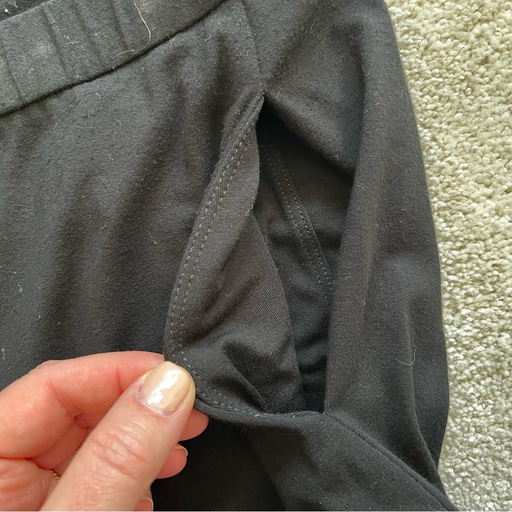 EILEEN FISHER PULL ON BLACK PANTS W/ POCKETS SIZE MEDIUM STAPLE CAPSULE WARDROBE - Picture 3 of 8